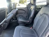 Used 2023 Chrysler Pacifica Limited w/ Uconnect Theater Family Group image 3