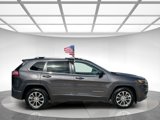 Used 2019 Jeep Cherokee Latitude Plus w/ Cold Weather Group image 6