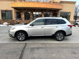 Used 2020 Mitsubishi Outlander ES image 2