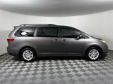 Used 2016 Toyota Sienna XLE image 4