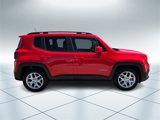 Used 2018 Jeep Renegade Latitude w/ Popular Equipment Group image 3
