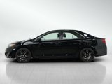 Used 2014 Toyota Camry SE image 2