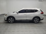 Used 2017 Nissan Rogue SL image 2