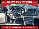 Used 2015 Chrysler 200 Limited w/ Convenience Group image 3
