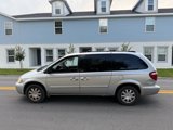 Used 2005 Chrysler Town & Country Touring w/ Leather Interior Group image 6
