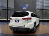 Used 2018 Toyota Highlander XLE image 2