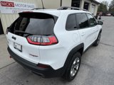 Used 2019 Jeep Cherokee Trailhawk image 3