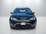 Used 2018 Chrysler Pacifica Limited image 2