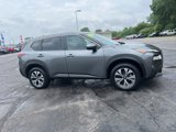 Used 2022 Nissan Rogue SV image 3