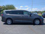 Used 2022 Chrysler Voyager LX image 4