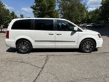 Used 2014 Chrysler Town & Country S image 4