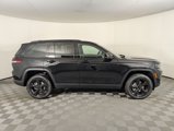 New 2025 Jeep Grand Cherokee Altitude image 4