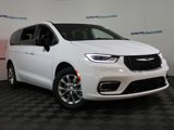 New 2025 Chrysler Pacifica Select image 2