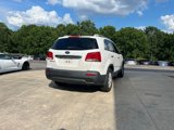 Used 2013 Kia Sorento LX w/ Convenience Pkg image 2