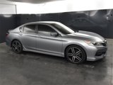 Used 2017 Honda Accord Sport image 2