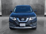 Used 2018 Nissan Rogue SV image 2