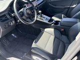 Used 2024 Porsche Macan Turbo image 4
