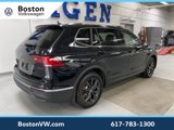 New 2024 Volkswagen Tiguan SE w/ Panoramic Sunroof Package image 4
