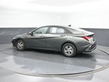 Used 2024 Hyundai Elantra SE image 3