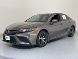 Used 2021 Toyota Camry SE image 3