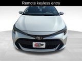 Used 2022 Toyota Corolla SE image 2