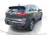Certified 2022 Kia Niro EX image 3