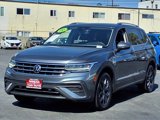 Used 2022 Volkswagen Tiguan SE image 2