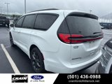 Used 2021 Chrysler Pacifica Touring w/ Uconnect Theater Family Group image 4