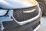 Used 2022 Chrysler Pacifica Limited image 3