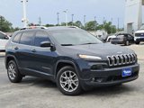 Used 2018 Jeep Cherokee Latitude Plus w/ Comfort/Convenience Group image 2
