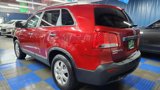 Used 2011 Kia Sorento LX w/ Convenience Pkg image 4