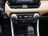Used 2020 Toyota RAV4 XLE image 3