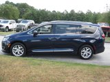 Used 2017 Chrysler Pacifica Touring-L Plus image 4