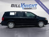 Used 2018 Dodge Grand Caravan SE w/ UConnect Hands-Free Group image 2