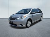 Used 2017 Toyota Sienna XLE Premium image 2