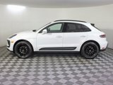 Certified 2024 Porsche Macan image 2