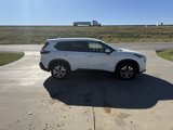 Used 2023 Nissan Rogue SV image 5