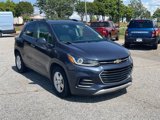 Used 2018 Chevrolet Trax LT w/ LT Convenience Package image 2
