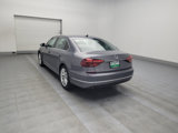 Used 2018 Volkswagen Passat 2.0T SE image 5