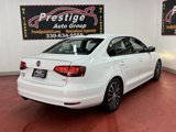 Used 2017 Volkswagen Jetta Sport image 2
