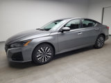 Used 2023 Nissan Altima 2.5 SV image 2