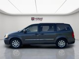 Used 2016 Chrysler Town & Country Touring image 4