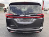 Used 2022 Chrysler Pacifica Touring-L image 4