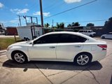 Used 2015 Nissan Altima 2.5 SV w/ Convenience Package image 3