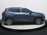 Used 2022 Kia Seltos EX image 3
