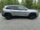 Used 2018 Jeep Cherokee Latitude w/ Altitude Package image 4