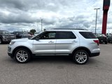 Used 2016 Ford Explorer XLT w/ Equipment Group 202A image 2
