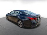 Used 2023 Nissan Altima 2.5 SV image 5