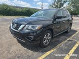 Used 2017 Nissan Pathfinder SL image 2