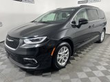 Used 2022 Chrysler Pacifica Touring-L image 2